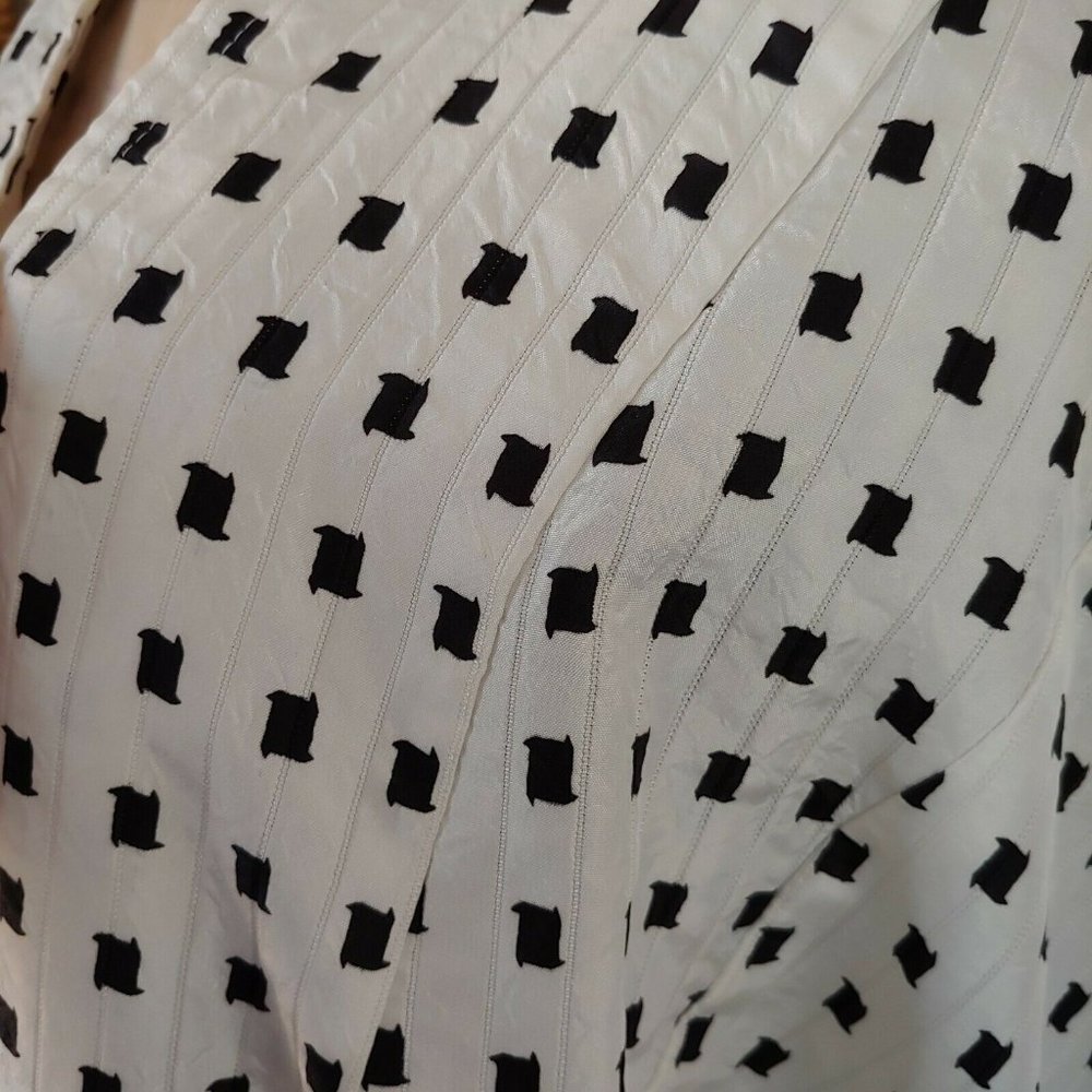 Vintage White with Black Checks Jacket - Picture 7 of 8
